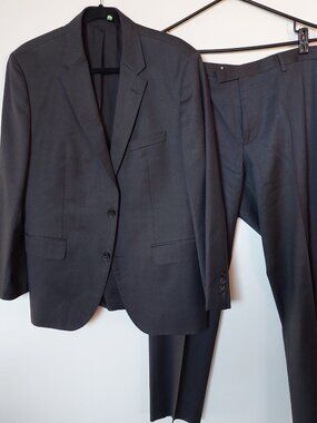 Hugo Boss Men's 42S Coral Two-piece Suit 100% Wool